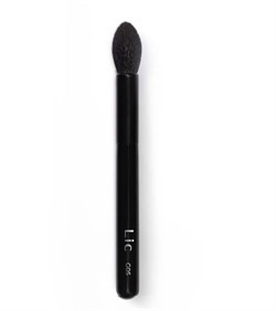 Lic Кисть G05 для хайлайтера и коррекции средняя / Makeup Artist Brush - фото 11838